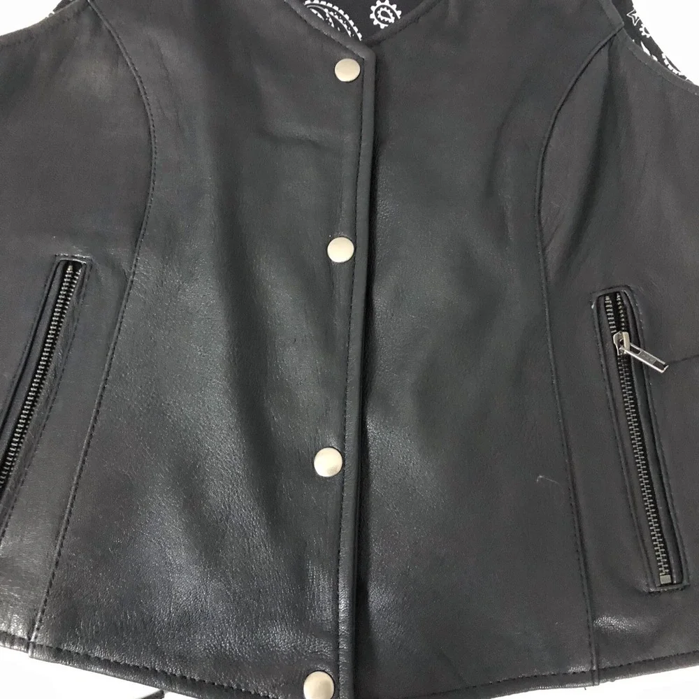 Unik Premium Women Sz M Black Leather Snap Front Vest Side Laces Paisley Liner - Picture 12 of 16